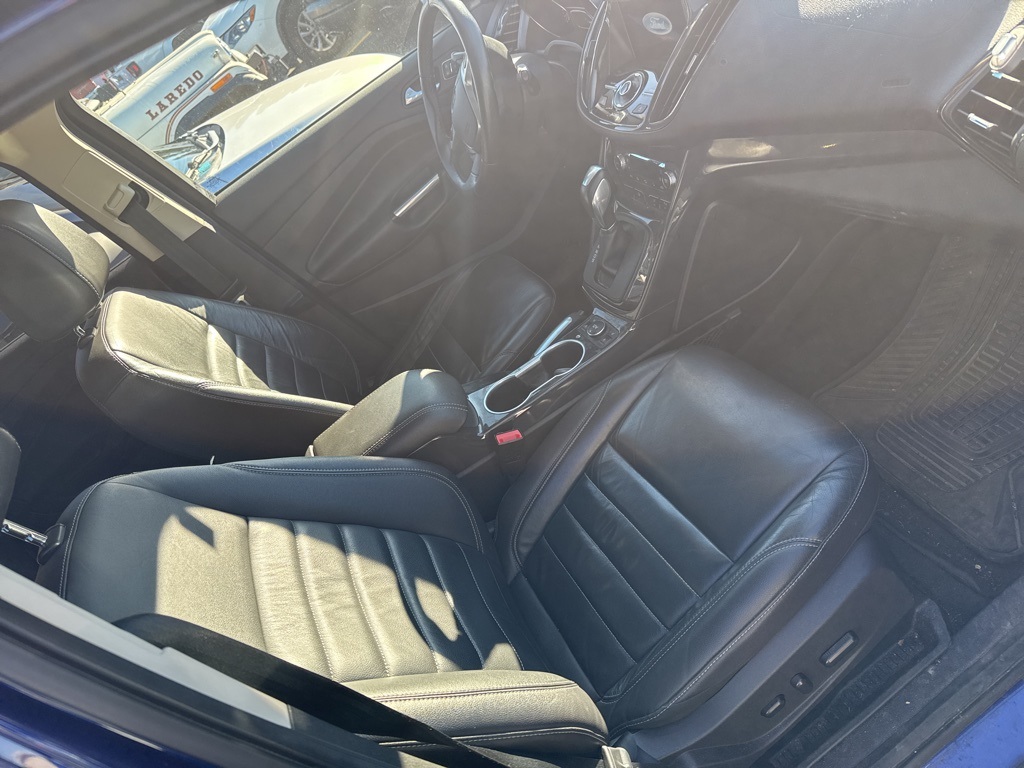 2016 Ford Escape Titanium photo 2