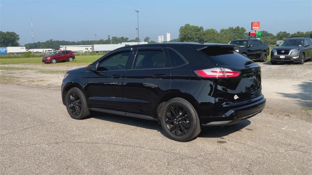 2024 Ford Edge SE photo 3