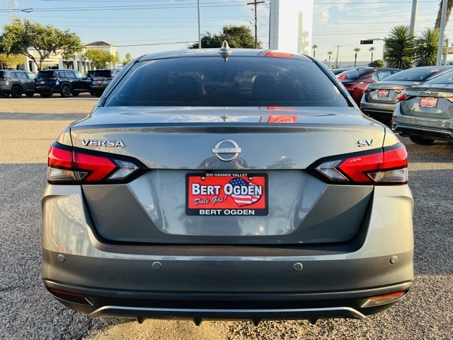 2024 Nissan Versa 1.6 SV photo 5
