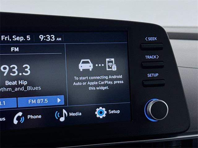 2025 Hyundai Elantra SEL Sport photo 17