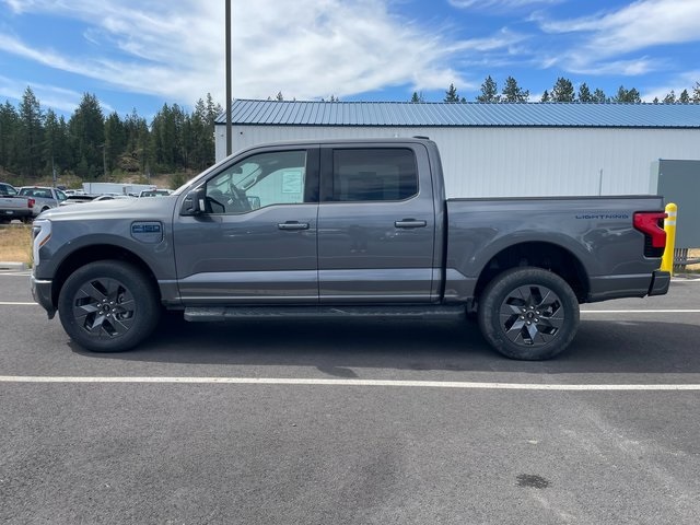 2025 Ford F-150 Lightning photo 8