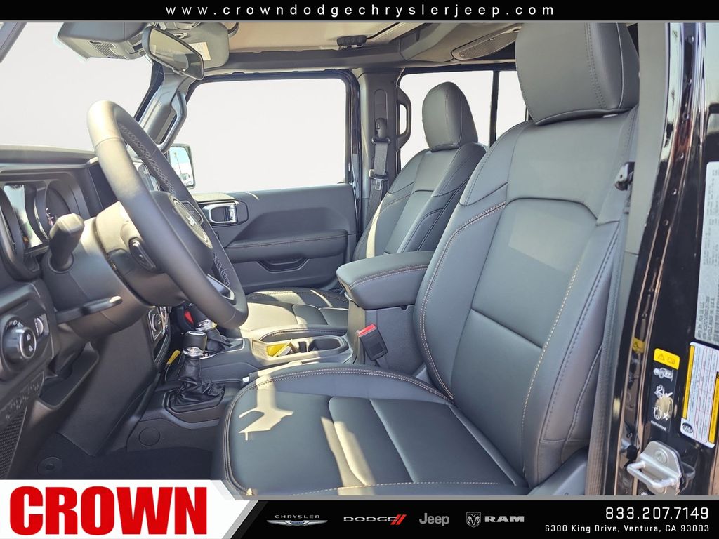 2025 Jeep Gladiator Sport photo 11
