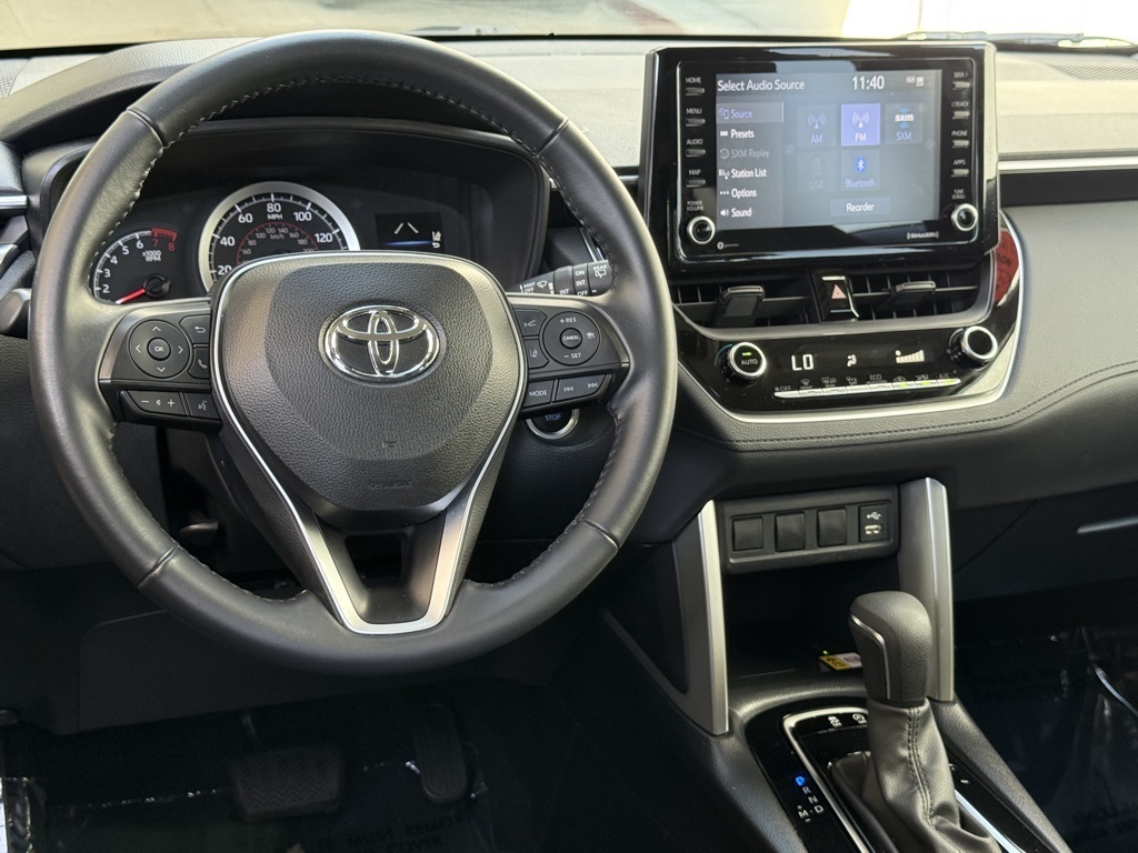 2022 Toyota Corolla Cross LE photo 27