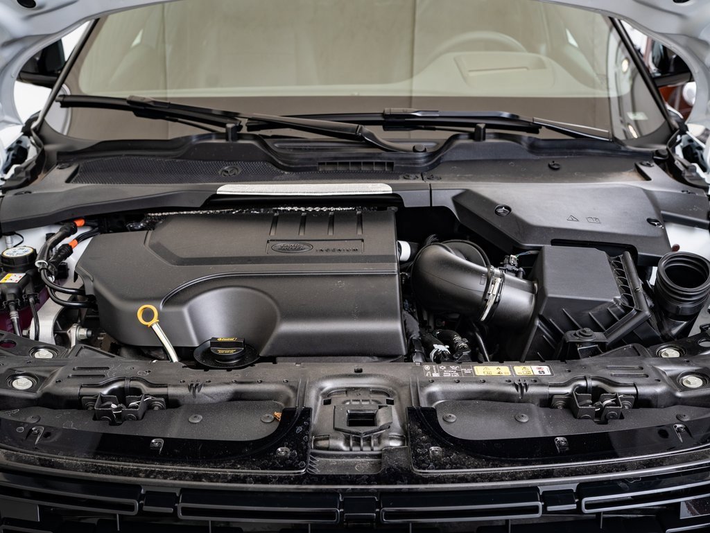 2026 Land Rover Range Rover Evoque Dynamic SE photo 32