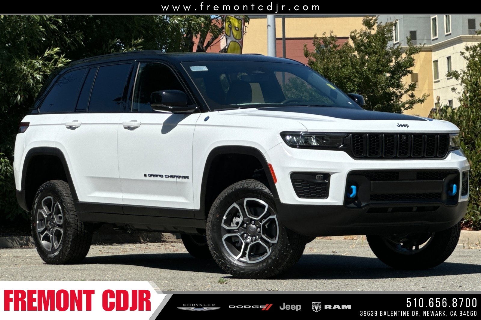 2023 Jeep Grand Cherokee Trailhawk 4xe's photo