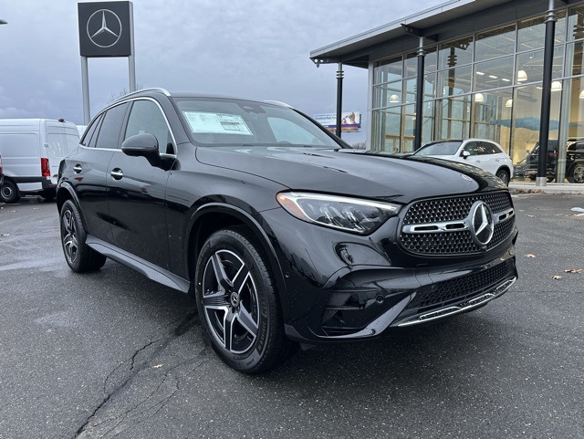 2026 Mercedes-Benz GLC Base's photo