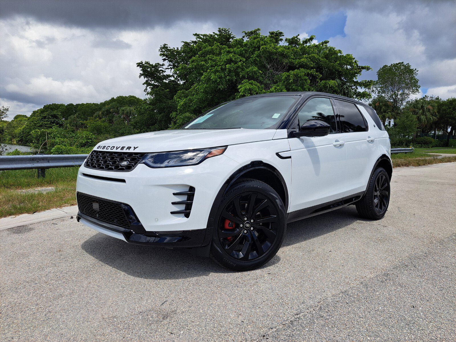 2024 Land Rover Discovery Sport