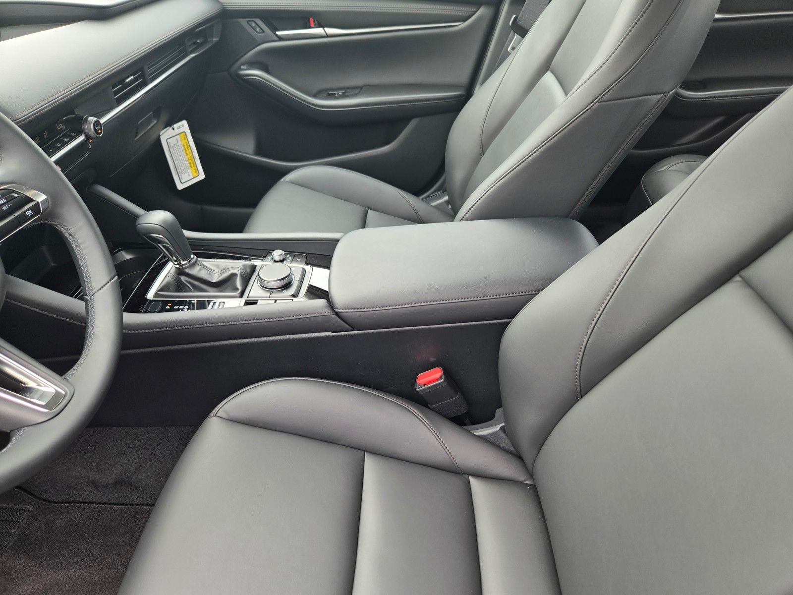 2025 Mazda Mazda3 Sedan 2.5 Select Sport photo 8