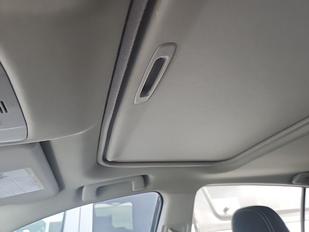 2013 Toyota RAV4 XLE photo 17