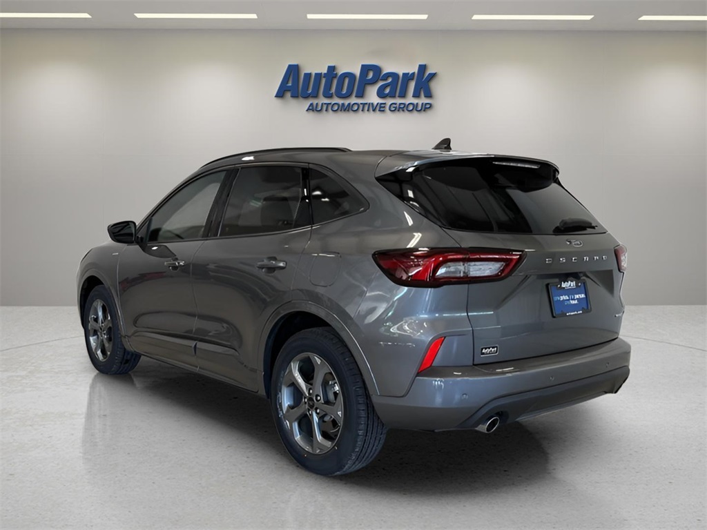 2023 Ford Escape ST-Line photo 3