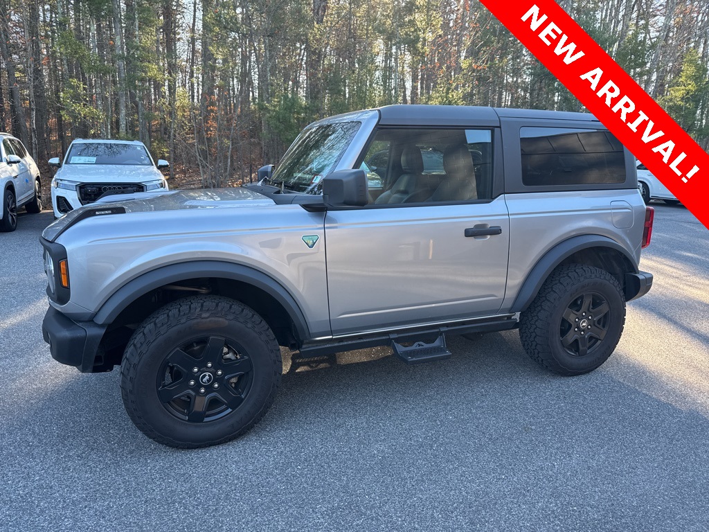 2024 Ford Bronco 2-Door Black Diamond's photo