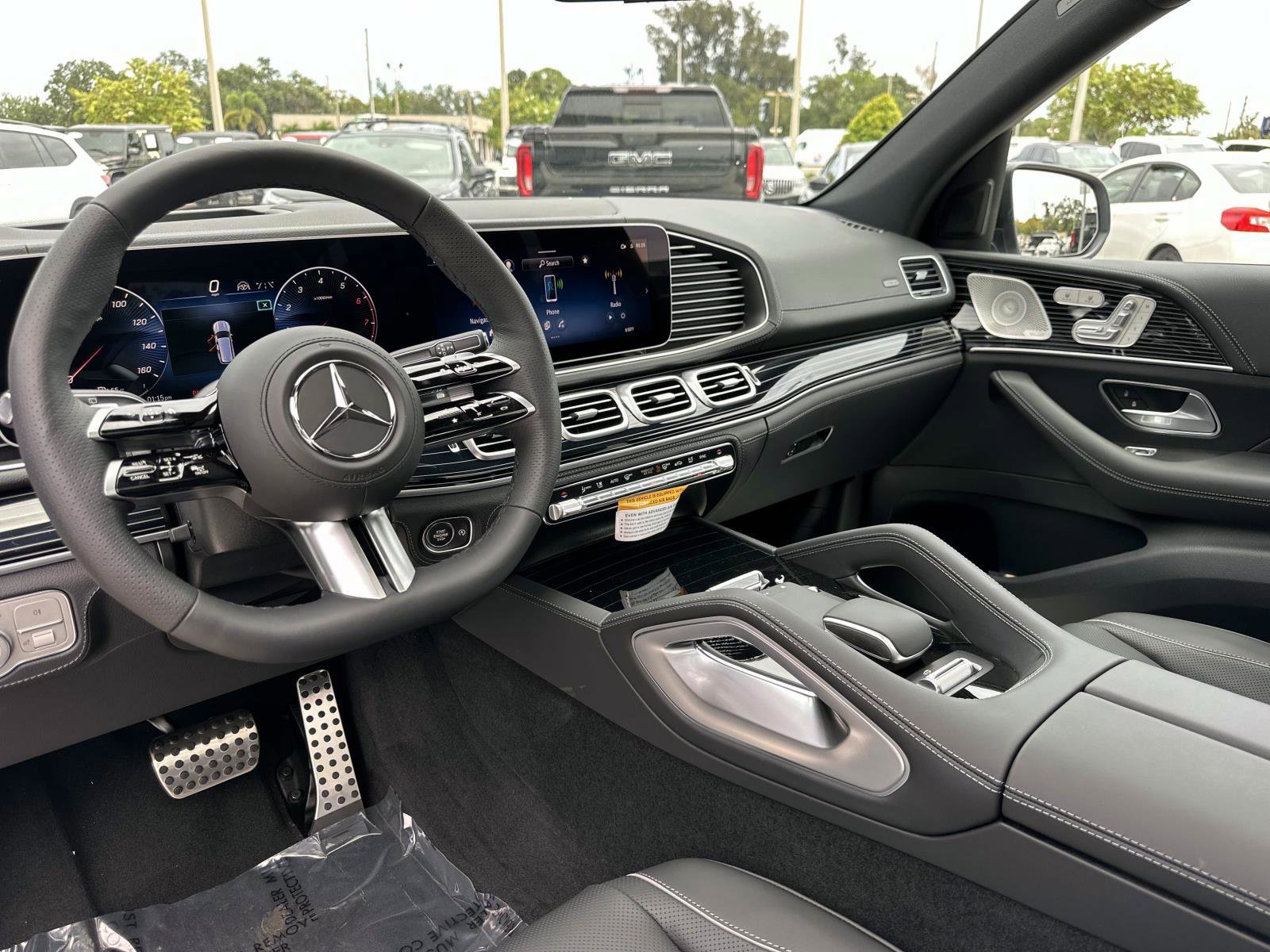 2026 Mercedes Benz GLS 450 4MATIC photo 16