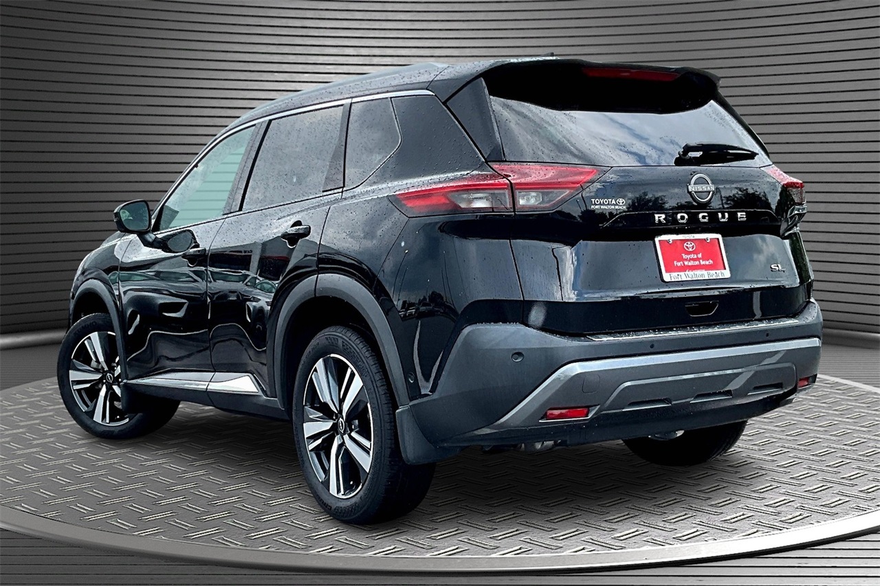 2023 Nissan Rogue SL photo 3
