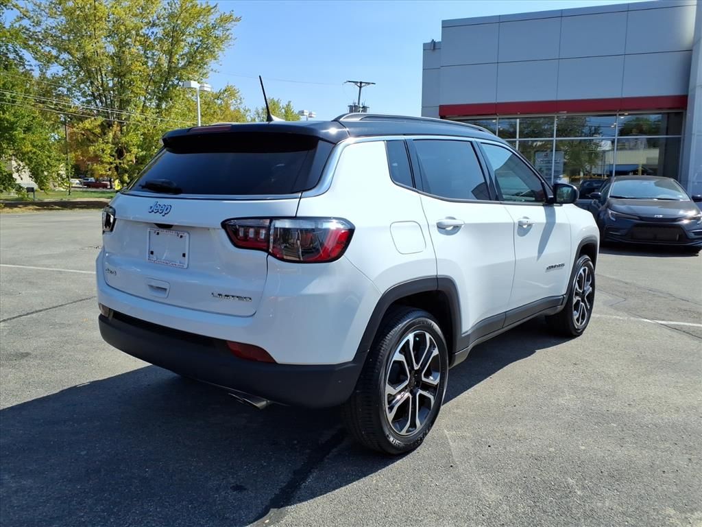 2022 Jeep Compass Limited photo 4