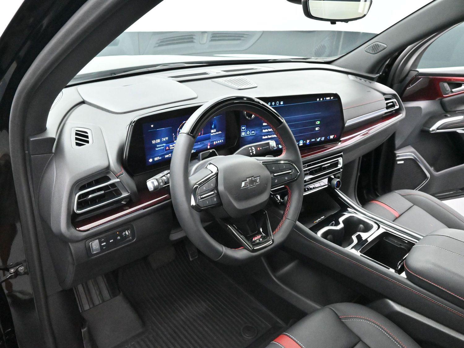 2024 Chevrolet Traverse RS photo 12