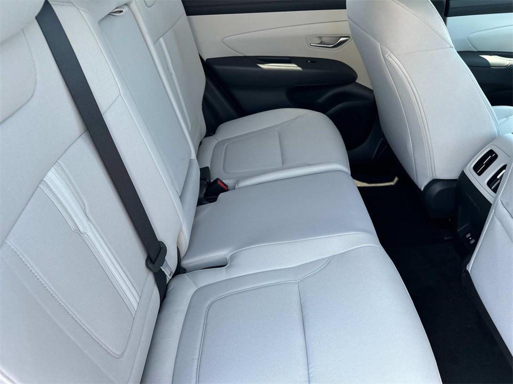 2025 Hyundai Tucson SEL photo 15