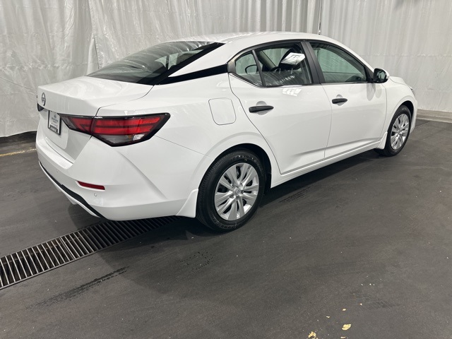 2025 Nissan Sentra S photo 3