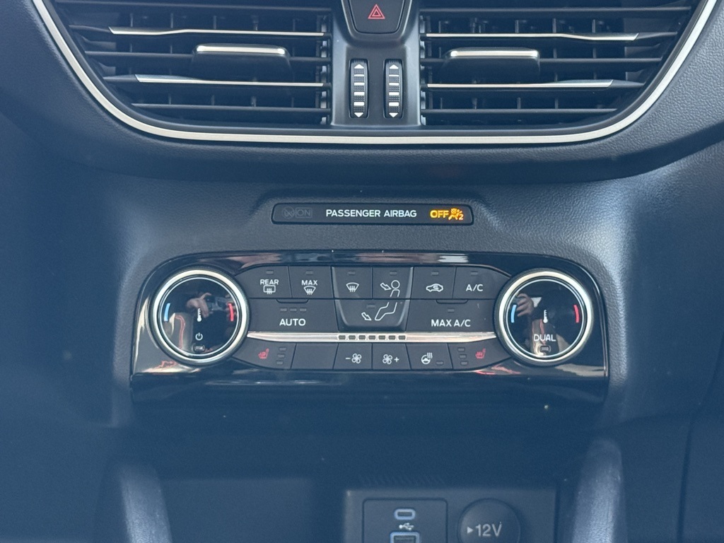 2022 Ford Escape SEL photo 20