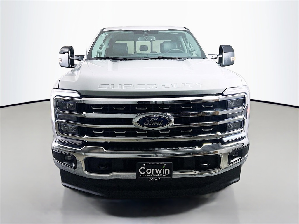 2025 Ford F-250 Lariat photo 4