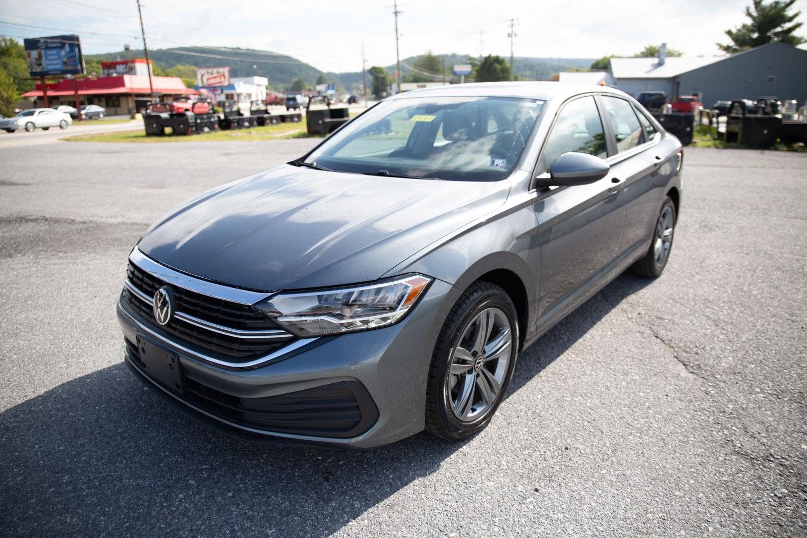 2024 Volkswagen Jetta SE photo 7