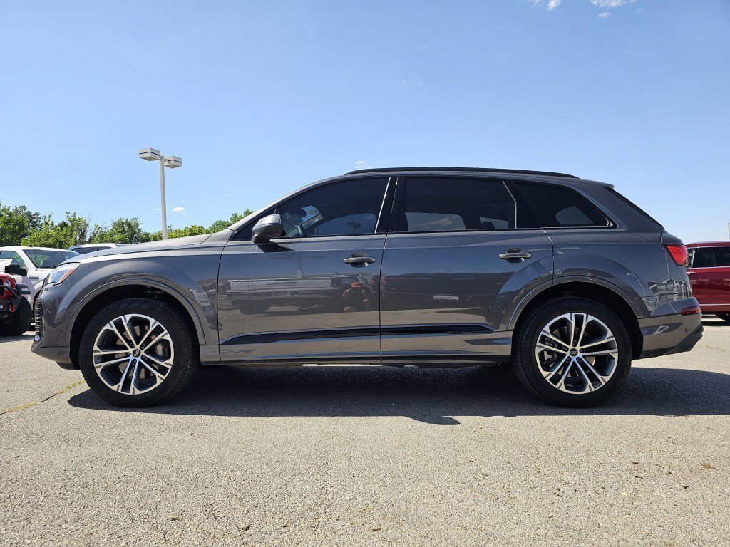 2025 Audi Q7 45 Premium Plus photo 11