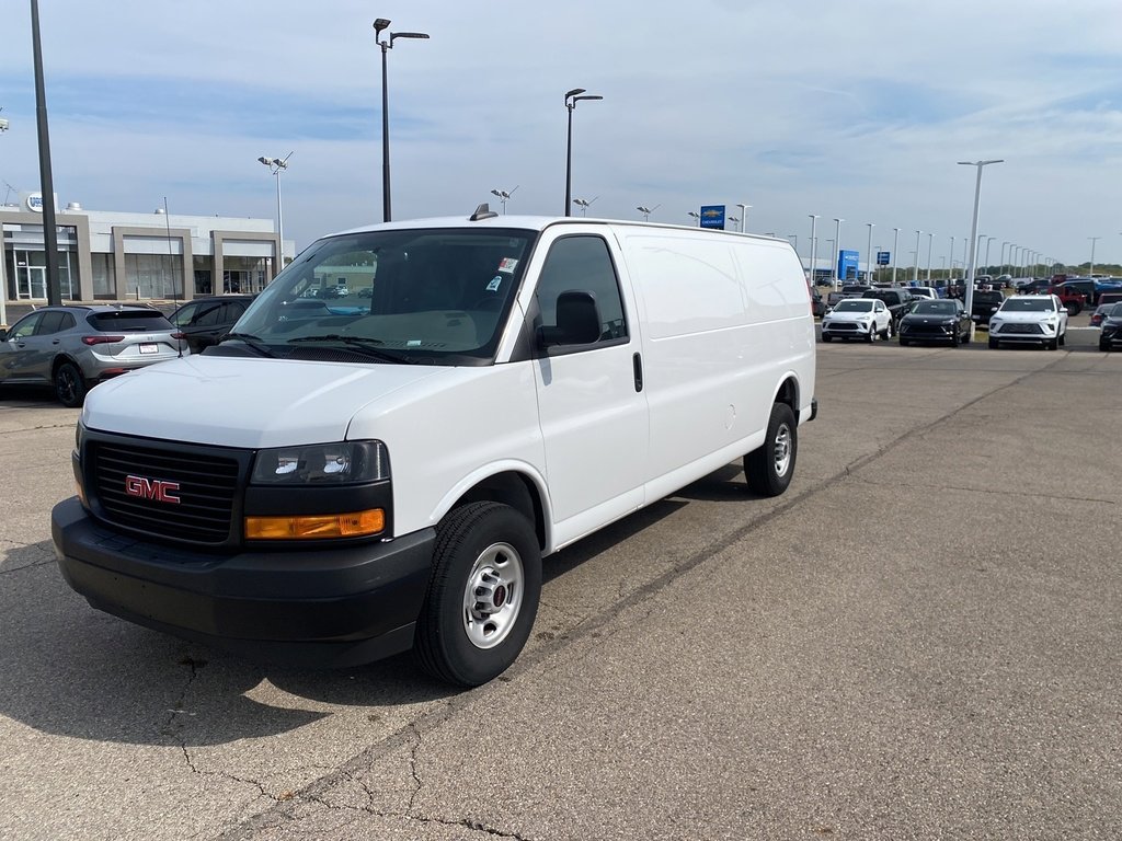 2023 Gmc Savana Cargo 2500 photo 8