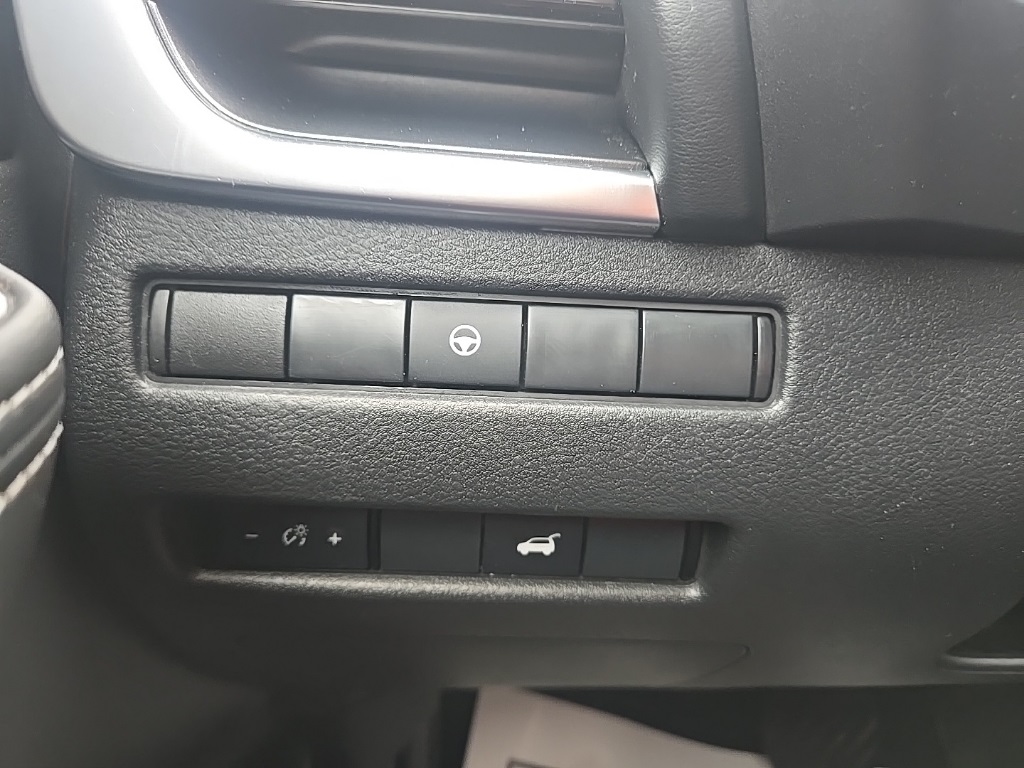 2021 Nissan Rogue SV photo 11