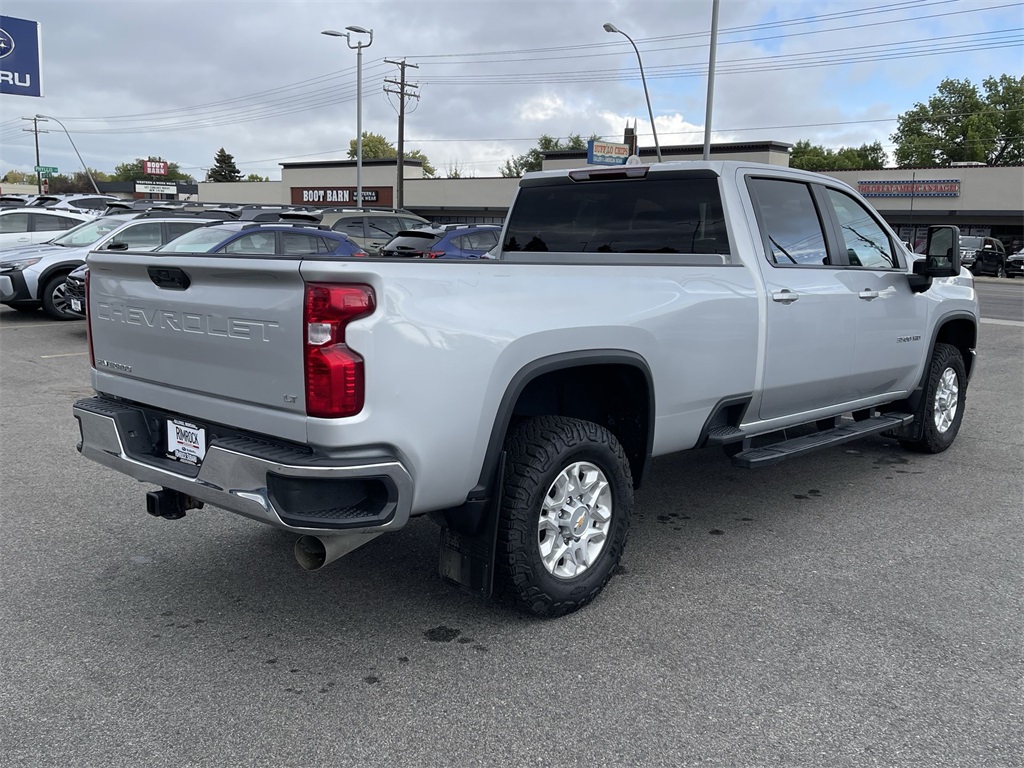 2023 Chevrolet Silverado 3500HD LT photo 8