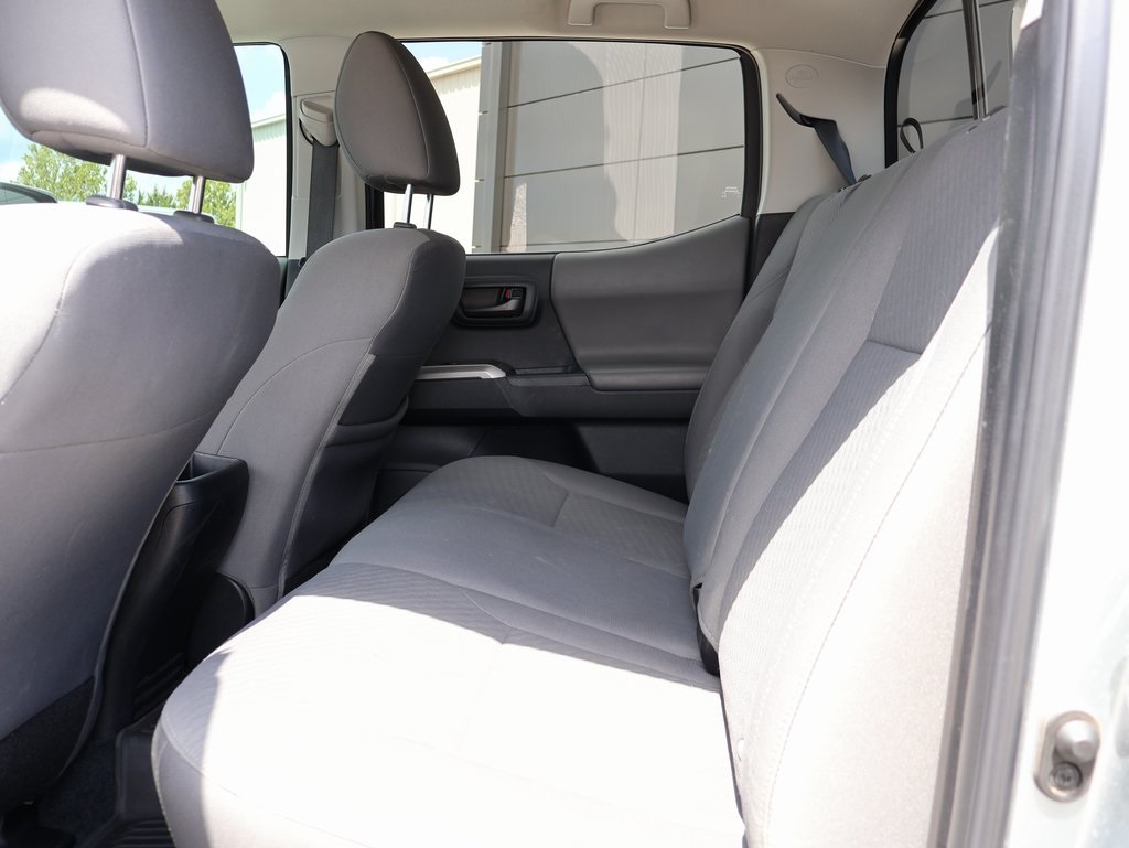 2023 Toyota Tacoma SR5 photo 17
