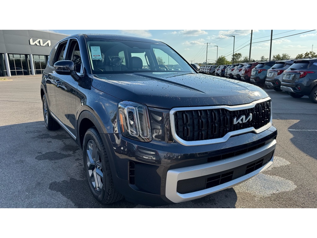 2025 Kia Telluride LX's photo