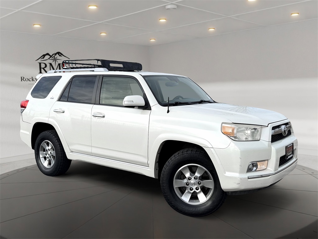 2013 Toyota 4Runner SR5's photo