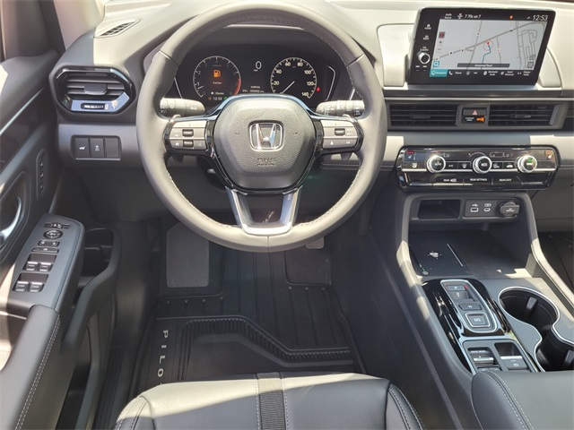 2025 Honda Pilot Touring photo 5