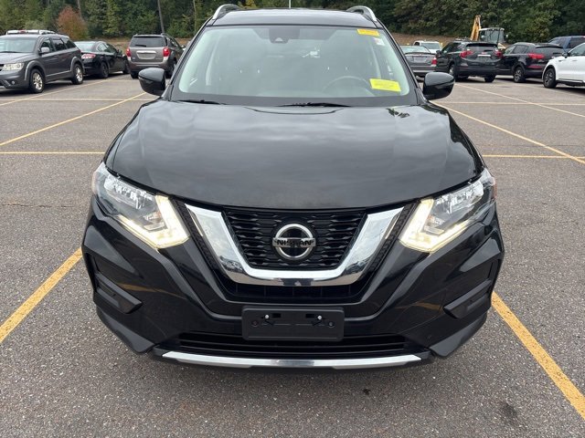 2019 Nissan Rogue SV photo 2