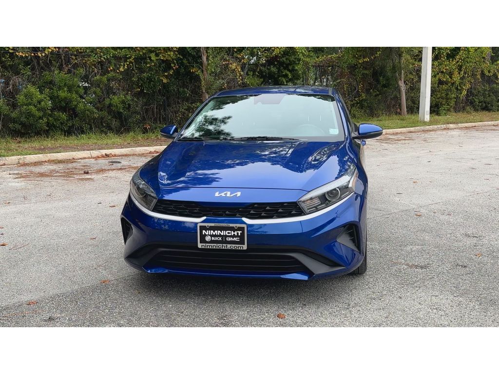 2023 Kia Forte LXS photo 3