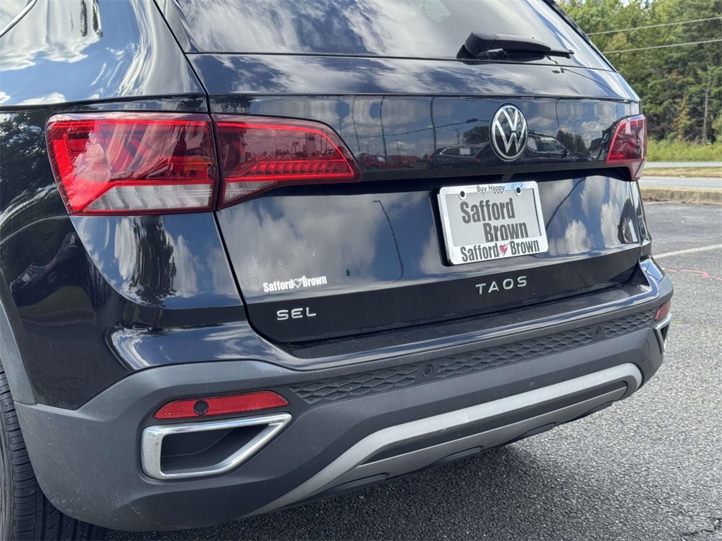 2022 Volkswagen Taos SEL photo 9