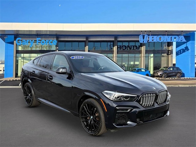 2022 BMW X6 40i's photo