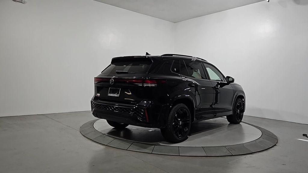 2025 Volkswagen Tiguan SE R-Line Black photo 4