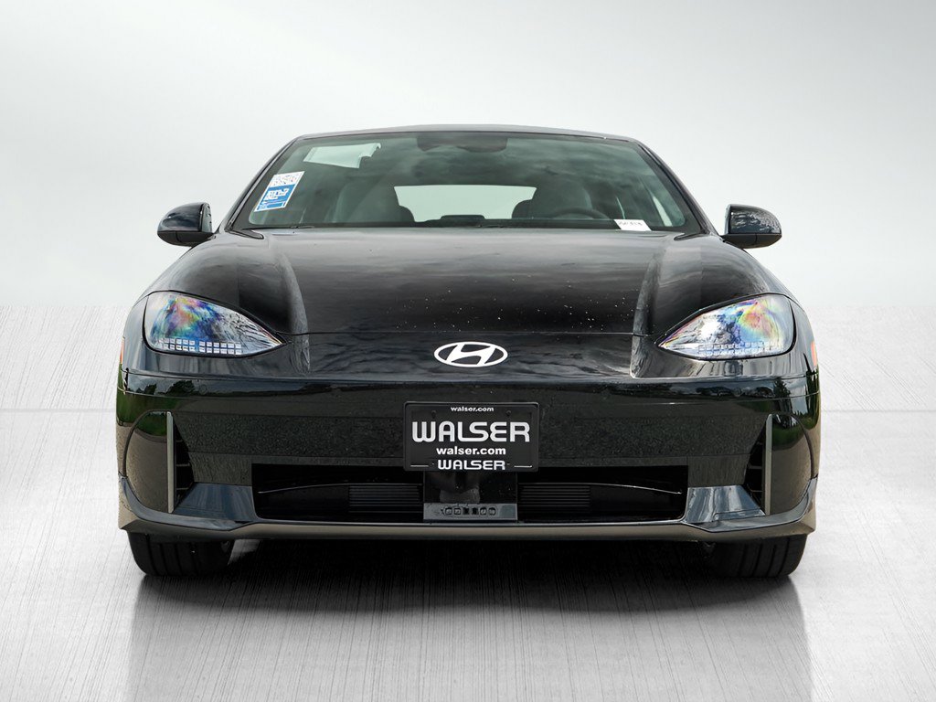 2025 Hyundai Ioniq 6 SEL photo 2