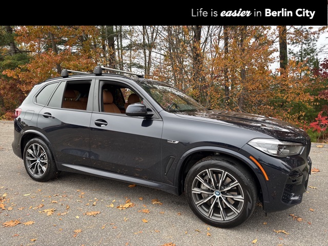 2023 BMW X5 45e's photo