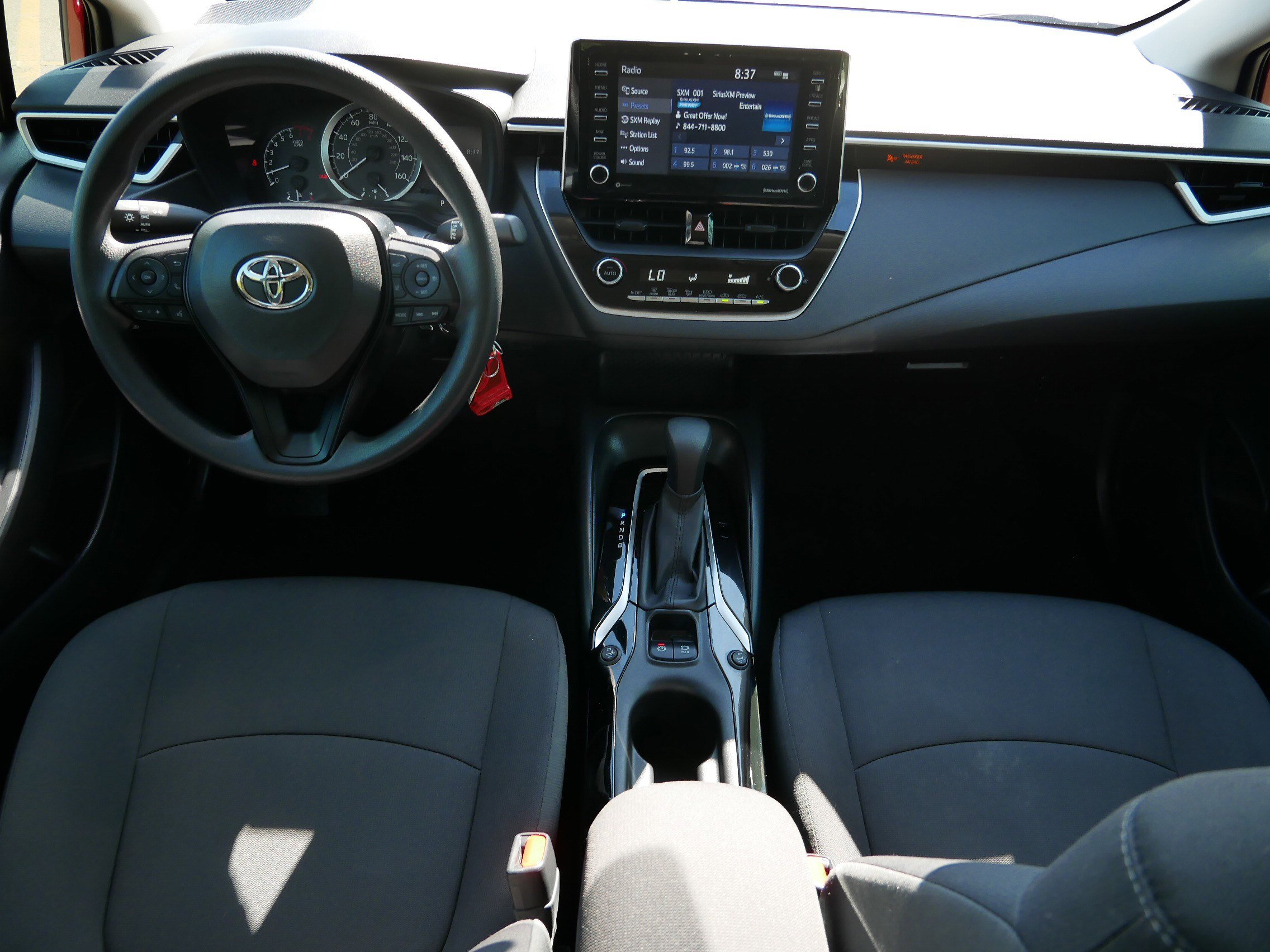 2021 Toyota Corolla LE photo 10