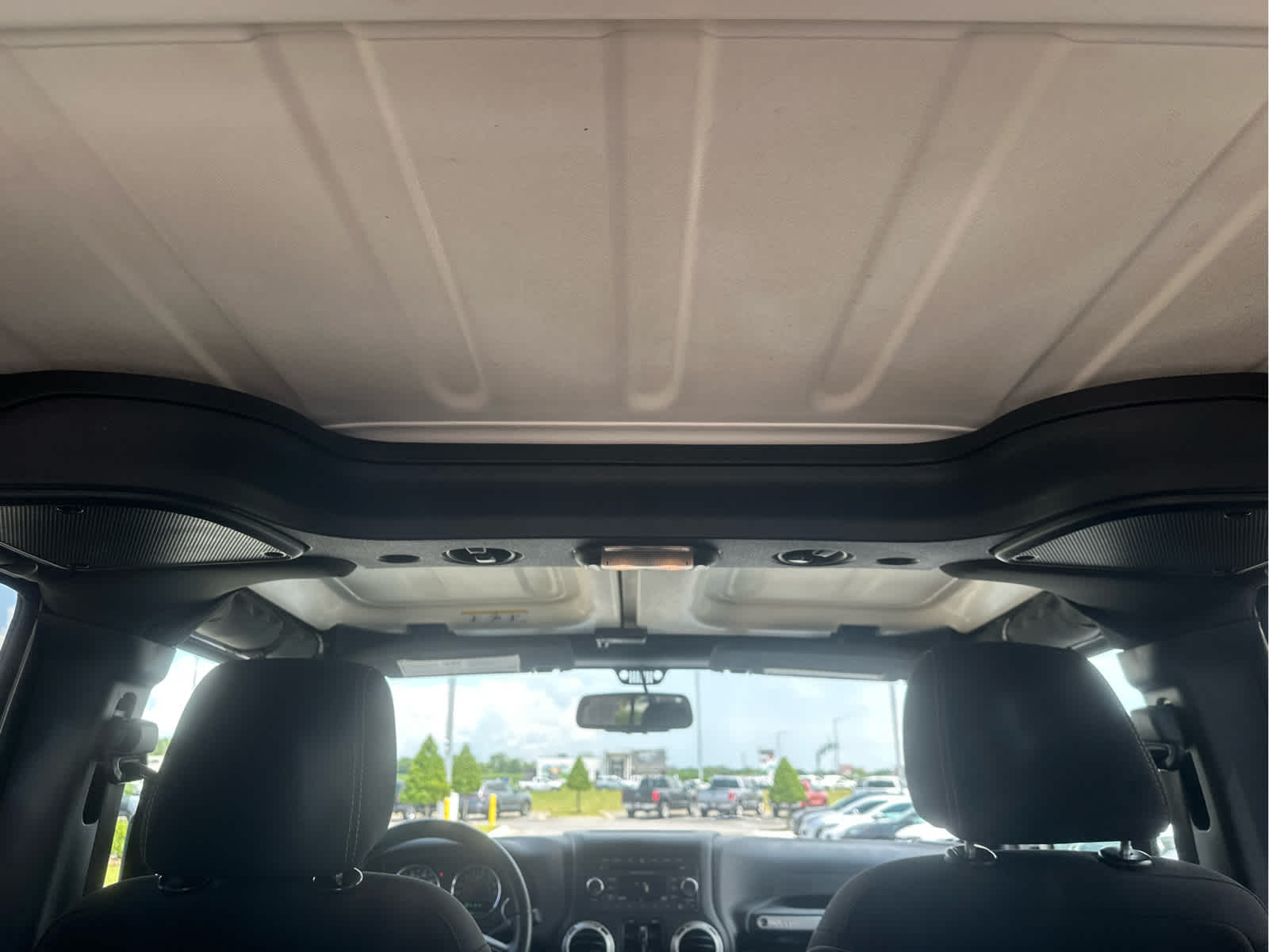 2018 Jeep Wrangler Unlimited Sahara photo 4