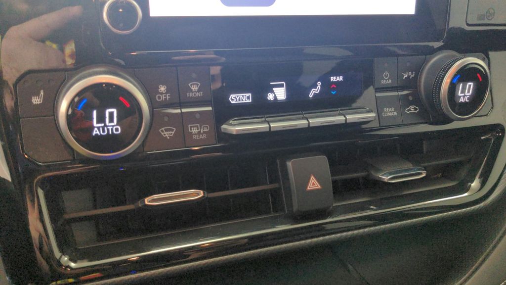 2023 Toyota Highlander XSE photo 20