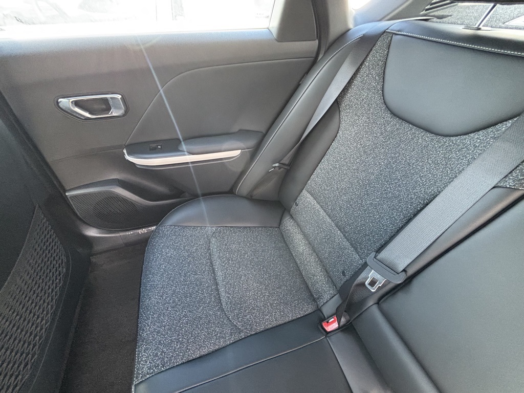 2025 Kia K4 GT-Line photo 15