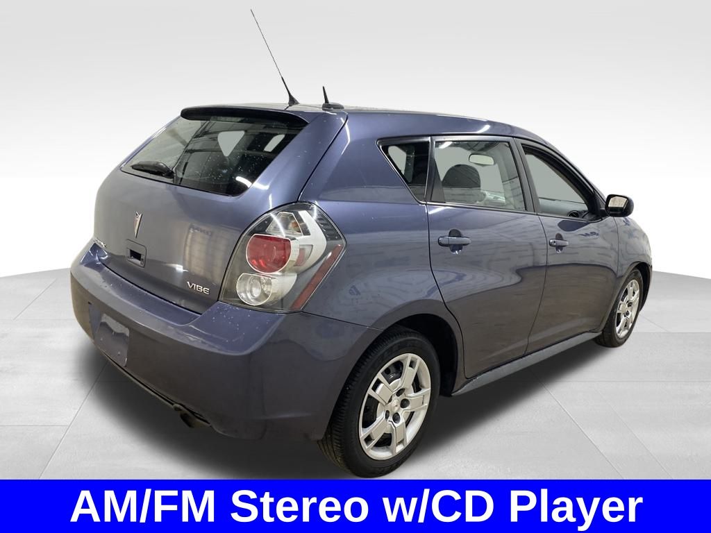 2010 Pontiac Vibe Base photo 3