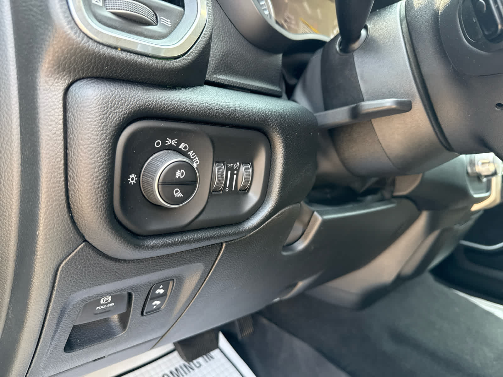 2022 Ram 1500 Laramie photo 22