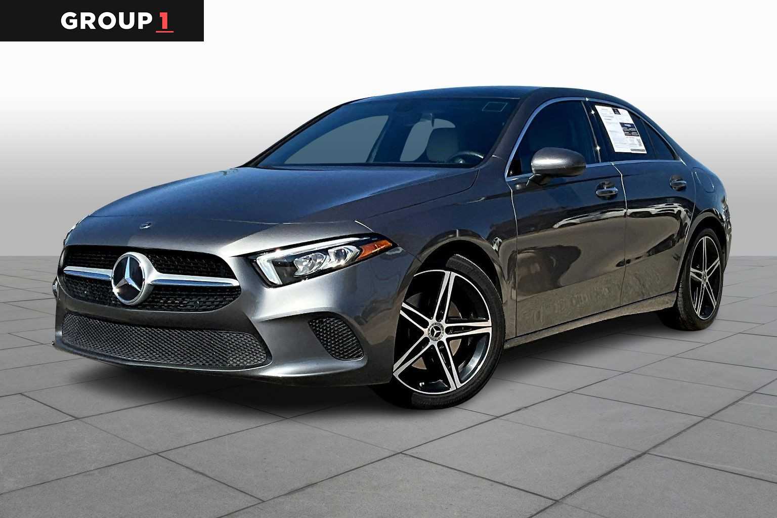 2022 Mercedes-Benz A-Class A220's photo