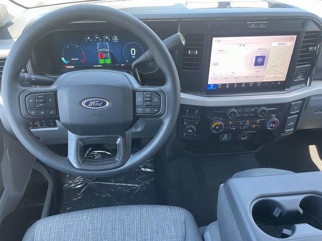 2025 Ford F-350 XLT photo 3