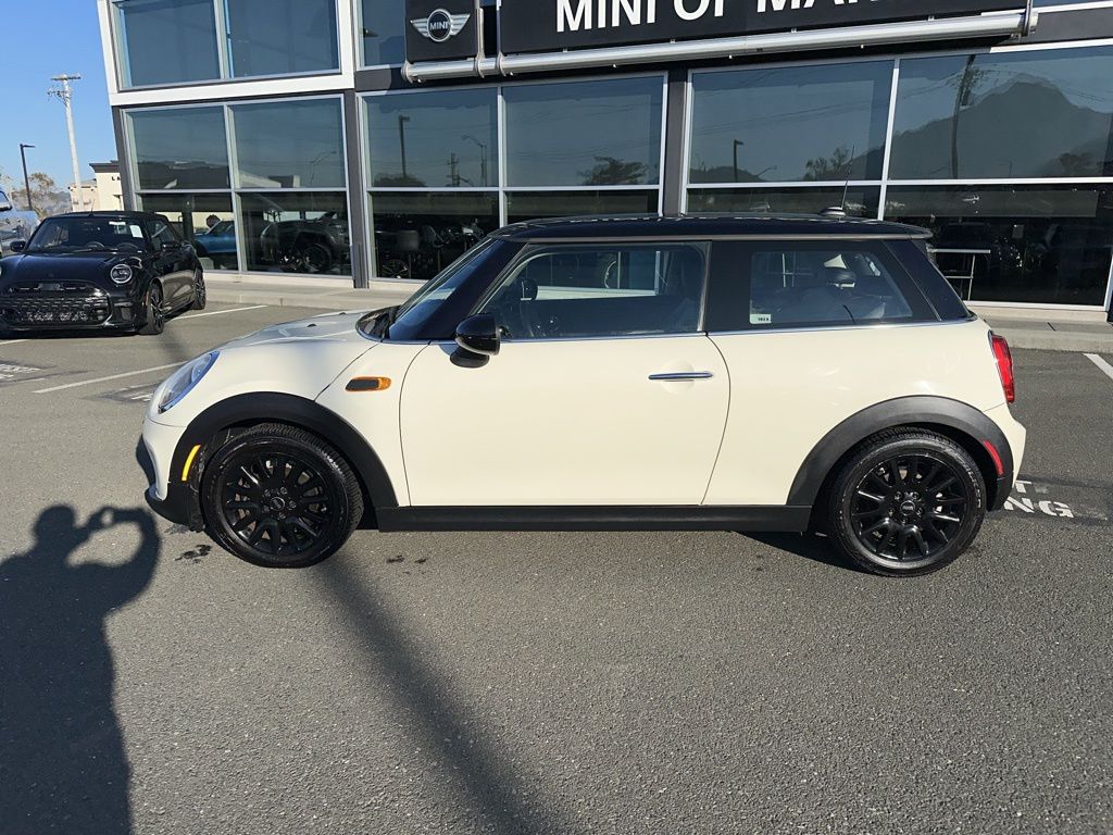 2016 Mini Cooper Base photo 2