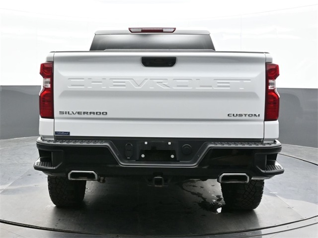 2024 Chevrolet Silverado 1500 Custom Trail Boss photo 2