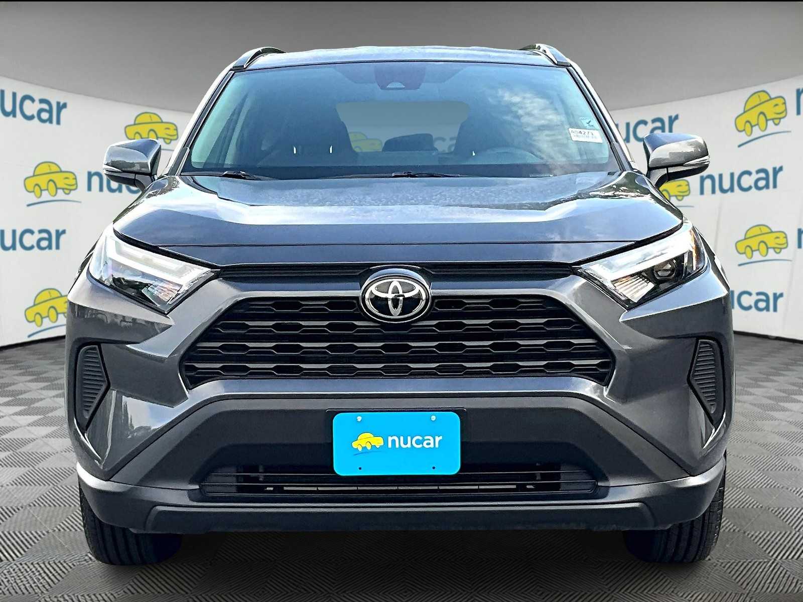2025 Toyota RAV4 XLE photo 2